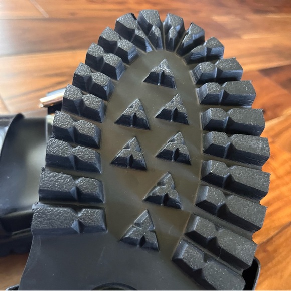 NWOT Privileged Lemon Drop Bruce Platform Sandals - Picture 9 of 11